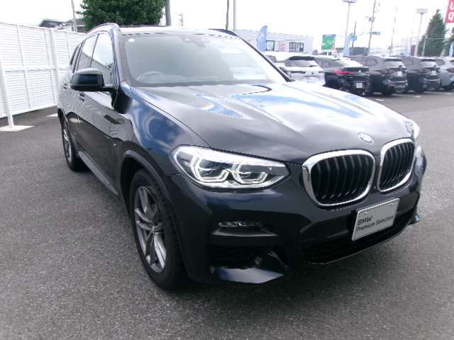 当社ではコーティングも承っております！BMWがお勧めいたしますイノベクションコーティングは塗装面を守りながら新車時の深い光沢と重厚なツヤを保ち続けることができます。愛車を長く綺麗な状態でお乗り頂けます！