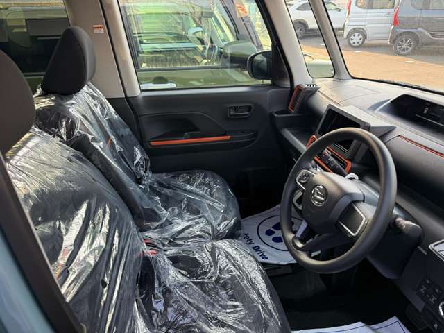 ■視認性の高い運転席です！シートも大きめで疲れにくいシートとなっております。