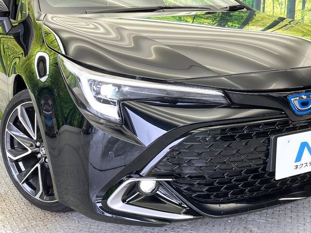 【LEDヘッドライト】悪天候や夜間走行時も良好な視界を確保し安心して運転できる高輝度LEDヘッドライトを装備！点灯速度が早く、消費電力も抑えられています。