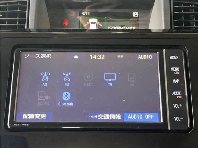 Bluetooth対応、CD/DVD再生機能付き。お好きな音楽を聴きながらのドライブは楽しいですよね～♪