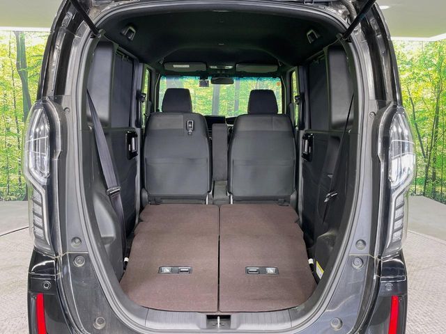 普段のお買い物や通勤、送迎等に十分な荷室スペースを確保しております。セカンドシートを倒すと、大きな荷物の積載も可能です♪