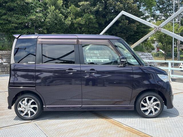 内装はルームクリーニング（室内清掃）後の納車となります♪♪　　プロスタッフがまごころ込めて仕上げます！！