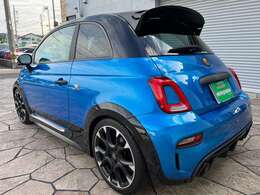 納車前に自社整備工場にて納車整備を実施させていただきます。