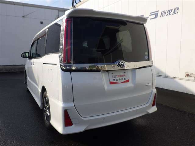 【トヨタ認定中古車】は、まるまるクリンでとっても綺麗♪中古車でも、綺麗に気持ちよくお乗りいただけます。エンジンルームからシートの下まで、目に見えないところまで徹底洗浄するから、見た目も衛生的にも安心♪