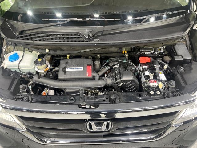 親切・丁寧な専門メカニックスタッフが応対！・車検・点検整備・事故等の修理などアフターサービスも安心。お車のカスタマイズもネクステージのサービススタッフまでご相談ください！