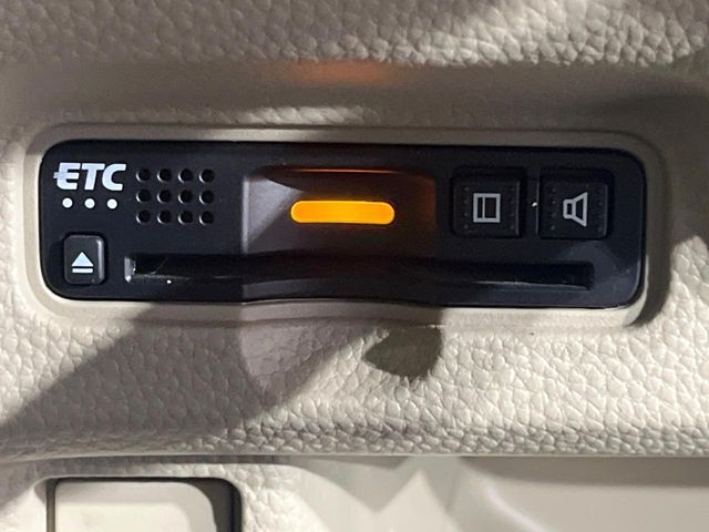 【ETC】高速道路の料金所をストレスなく通過！話題のスポットやサービスエリアに多い「スマートIC」利用時は必須のアイテムです。当店でセットアップを実施、ご納車当日からすぐにご利用いただけます！