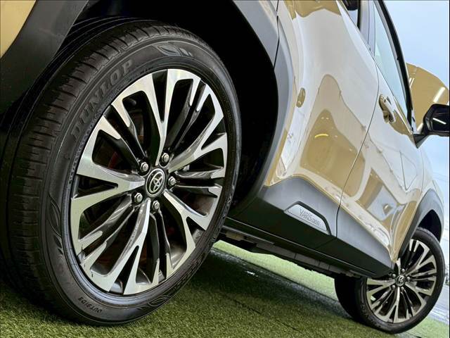 純正18インチを装備！！