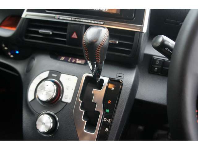中古車は、ご購入後が勝負となってくると考えております！購入価格ももちろん、ご購入後も極力費用を抑えて頂けるように、納車前の点検整備は、全車実施してからのお渡しとなっております！