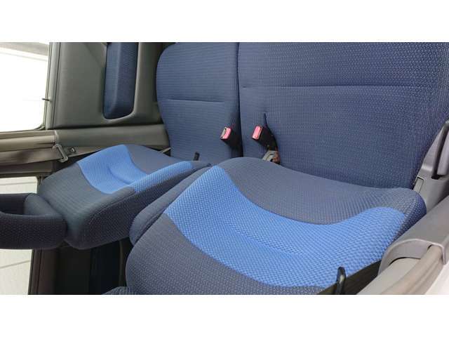 保管場所が離れており、小規模運営でもありますので、誠に勝手ながら現車確認はすべてご予約制となっておりアポ無しでは対応できない場合もございます。在庫確認及びご予約は、電話090-4732-2562まで。