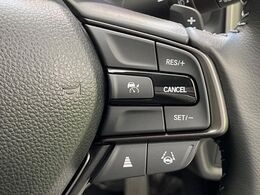 【アクティブトラクションコントロール】雪道・ぬかるみなどでスリップを起こした際の脱出をサポートしてくれる心強い機能。本格派SUVならではの特徴的な装備です！