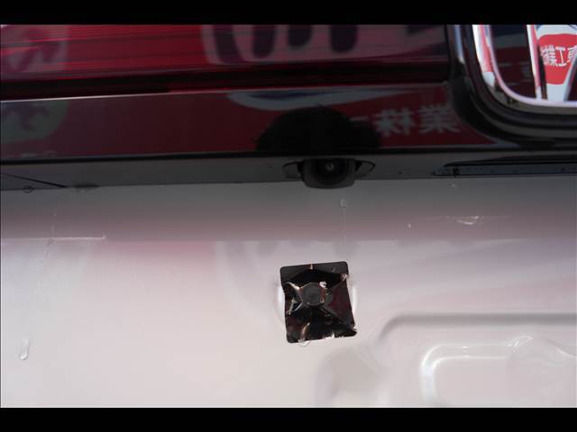 アベカツの納車式☆花束＆ゴールデンキーをもっての記念撮影☆10年に1度と言われるお車の買い替え。忘れられない瞬間をスタッフと主役のお客様で作り上げましょう！！