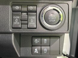 【両側パワースライドドア】スマートキーや運転席のスイッチで後席両側スライドドアの開閉が可能♪電動だから力を入れてドアを開ける必要が無く、小さなお子様でも簡単に開け閉めでき快適です♪