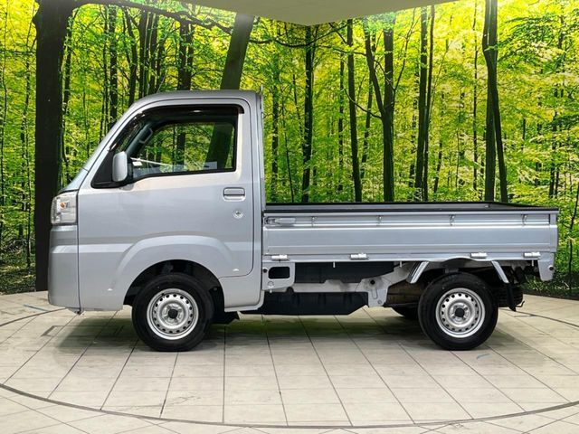 東証プライム市場上場のネクステージグループでは、安心してご検討いただける様に『販売ポリシー』を設けております。粗悪車を販売しない・法定点検整備の実施推奨等、お客様に寄り添ったサービスを提供しています。