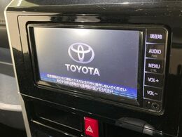 【純正ナビ】人気の純正ナビを装備。オーディオ機能も充実しており、Bluetooth接続すればお持ちのスマホやMP3プレイヤーの音楽を再生可能！毎日の運転がさらに楽しくなります！！