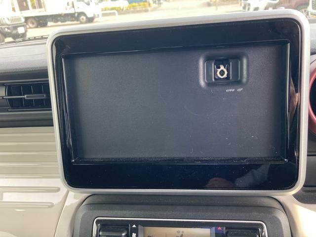 駐車をサポートする全方位モニター、ボタン一つで映像を切替。トップ映像＋前方・後方映像になります。車庫入れ安心！バック中の死角部分がモニターに映し出されるので安全性アップ！！
