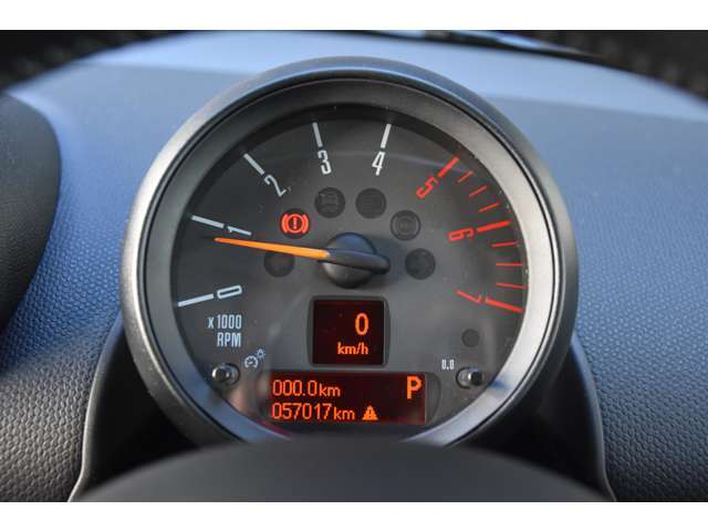 スピードメーター：写真の内容に関してご不明点、ご質問等がございましたらお気軽に【073-435-5300】までお問い合わせください。