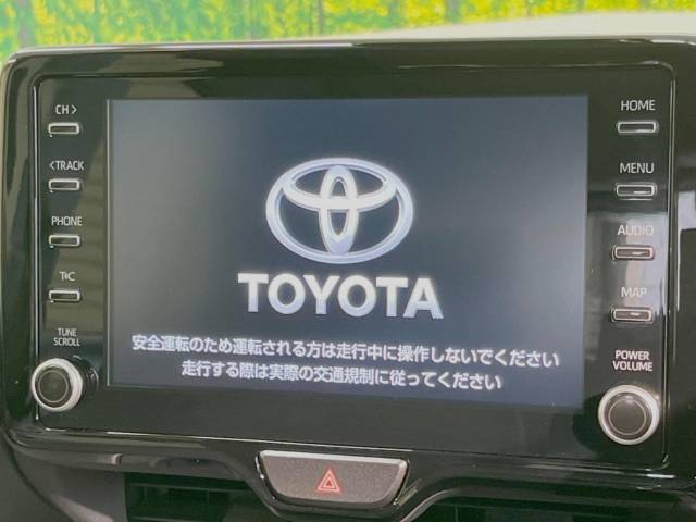 【8インチ　ディスプレイオーディオ】大画面のディスプレイはAppleCarPlayやAndroidAutoが利用可能。大きな画面でスマホナビアプリ等が利用いただけます♪