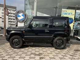 タイヤ交換などの整備がしやすい台形ホイールアーチ。