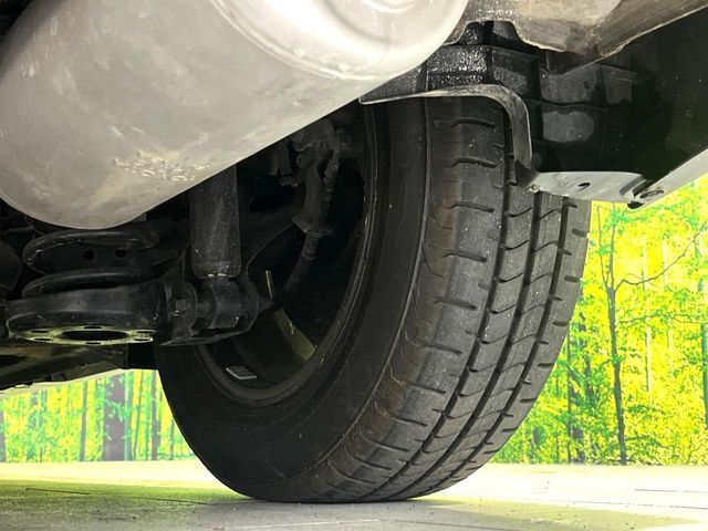 お車を安心してお乗りいただく為には、足回りの定期点検が欠かせません。サービスサポート（有償保証）では無料点検もご提供しており、安心のカーライフをお過ごしいただけるサポート体制が整っています。