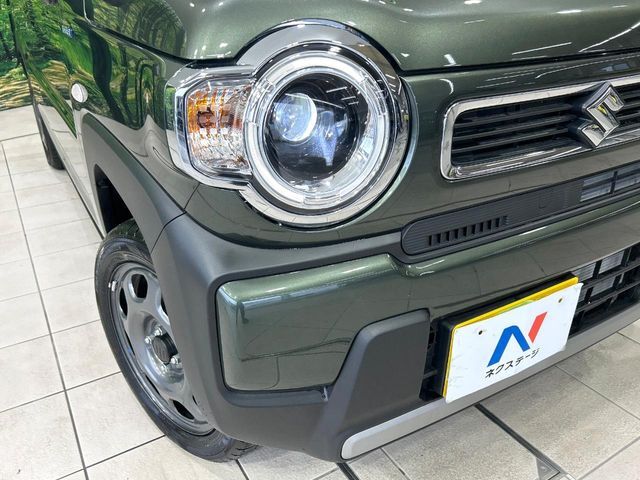 【LEDヘッドライト】悪天候や夜間走行時も良好な視界を確保し安心して運転できる高輝度LEDヘッドライトを装備！点灯速度が早く、消費電力も抑えられています。