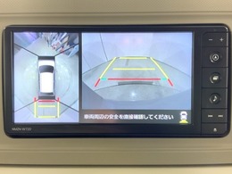 リアカメラ付で、後方をナビ画面で確認。車庫入れも安心です。もちろん、バックギアと連動しています。