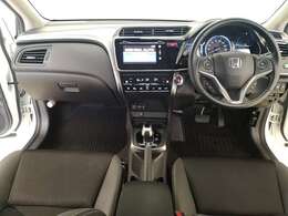 ハイブリッドモデル/豪華装備＆上質な内装の上級グレードEX　綺麗なパールホワイトにおそらく禁煙の内外装美車◎　走行少41000キロ　スマートキー2個有ります　流通台数が少ない車種です