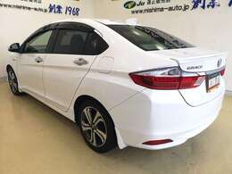 セダンは選択肢の少ない時代です　このサイズだと尚更ですね　1500ccで自動車税も抑えられます　普段使いに丁度良い大きさで好評　当店売れ筋の1台です