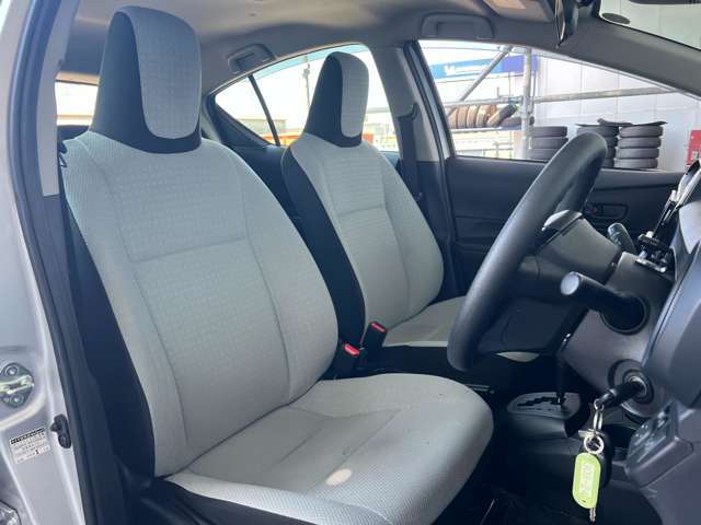 内装ルームクリーニング済みです。しっかりキレイにしておりますので、ぜひお確かめください。納車時にはもう一度キレイにいたしますよ！