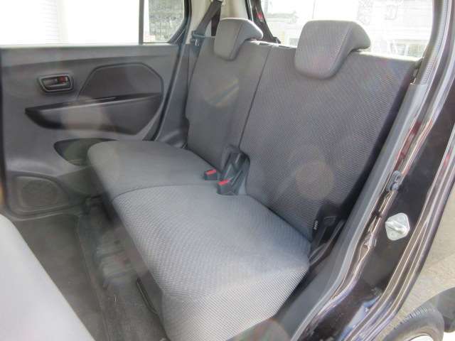 お客様に隅々まで見ていただけるよう展示車両は常に綺麗に仕上げております！お客様のご来店、スタッフ一同心よりお待ち申し上げます。