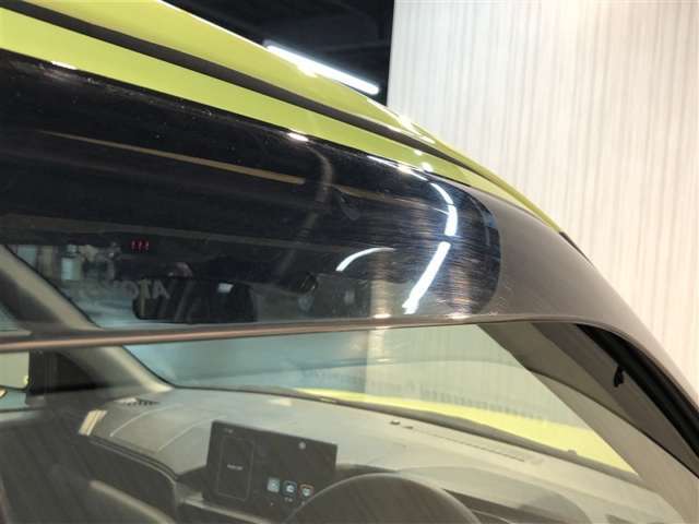 雨の日でも窓を開けたい時ってありますよね？サイドバイザーがついてると良いんですよ♪