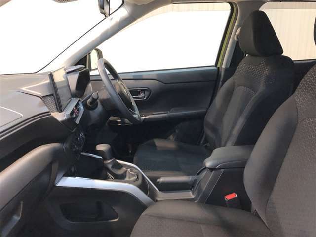 清潔で広々した座席です！是非、現車を見て体感してみてください。