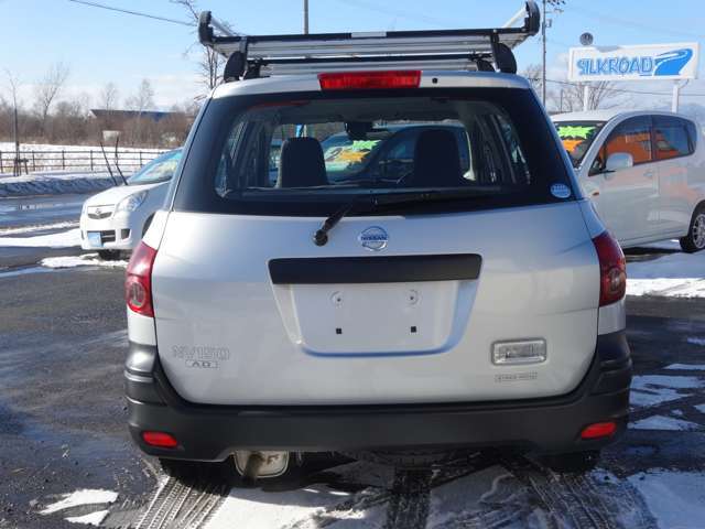 車両はスタッフが数日試乗の上、現状をしっかり把握しています。もちろん車検無しの車も、しっかり整備してあります。初マイカーの方にも、納車後も安心してカーライフを過ごして頂けるよう、アフターサービス充実！