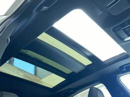 【パノラマルーフ】人気メーカーオプション。開放感溢れる車内を演出します☆