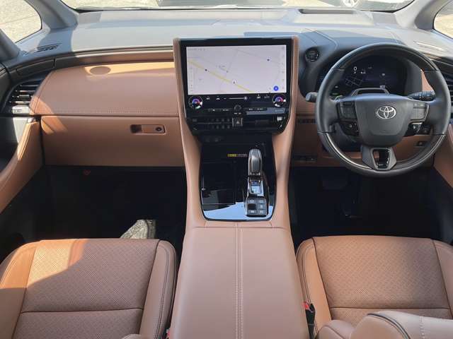 車両販売と整備・保証・クリーニングなどのサービスを自由にお選び頂けます。 その上お値打ちなクルマばかりです。 サービスは必要な分だけお選び下さい。