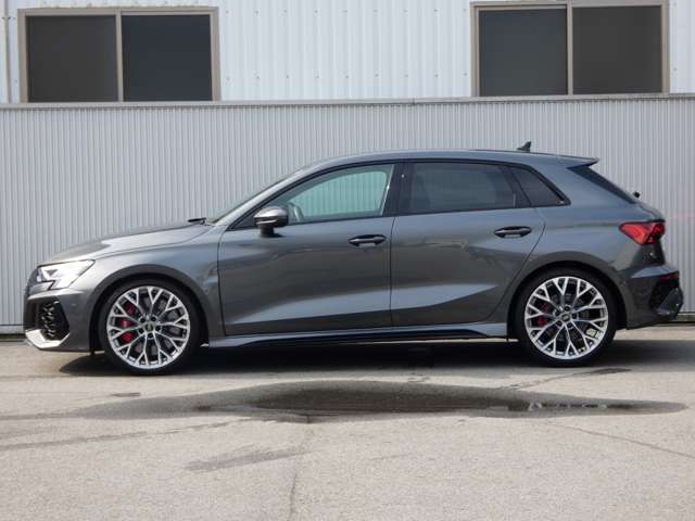 ◆この『RS3 sportback』はユーザー様買取車となっております。