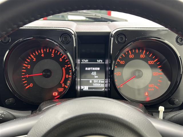 【スピードメーター】メーターがシンプルで見やすく運転しやすいですね！