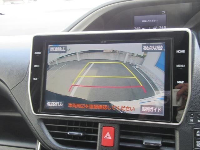 バックガイドモニターで、後方を確認しながら安心して駐車することができます。運転初心者も熟練者も必須の機能ですよ！