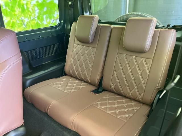 WECARSでは各商談席に大型モニターをご用意しております！見やすい大画面でゆったりと全国の在庫をご覧いただけます！是非ご来店お待ちしております！