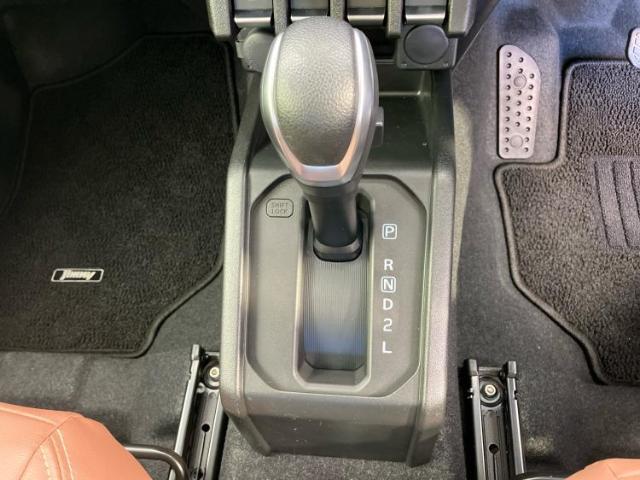 お車に合わせて無料保証以外にも、保証範囲、期間、距離を拡充させた有料保証もご用意しております！中古車の購入が初めてで不安・・・というお客様もご安心ください！