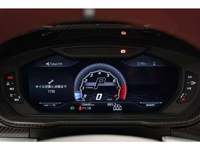 ■Elegante Leather ■Q-Citura with Leather ■Multi-function steering wheel in colored smooth leather　■Big Interior Carbon Package on Front Consolle ■Advanced 3D Bang＆Olufsen Soud System