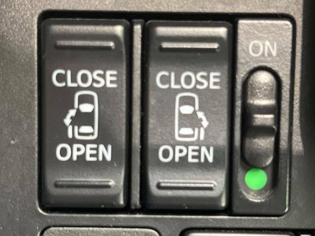 【問合せ：0776-53-4907】【両側パワースライドドア】スマートキーや運転席のスイッチで後席両側スライドドアの開閉が可能♪電動だから力を入れてドアを開ける必要がありません。