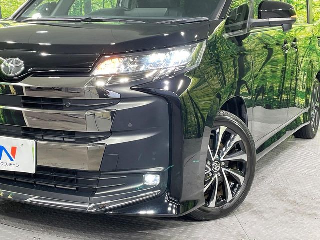 【LEDヘッドライト】悪天候や夜間走行時も良好な視界を確保し安心して運転できる高輝度LEDヘッドライトを装備！点灯速度が早く、消費電力も抑えられています。