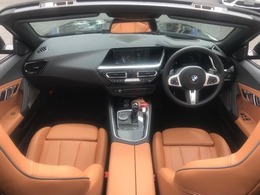全車、BMWに精通するメカニックにより各車の泣きどころをきっちり整備・修理しており、ご安心して永くいつまでもお乗りいただけるようご提案させていただいております