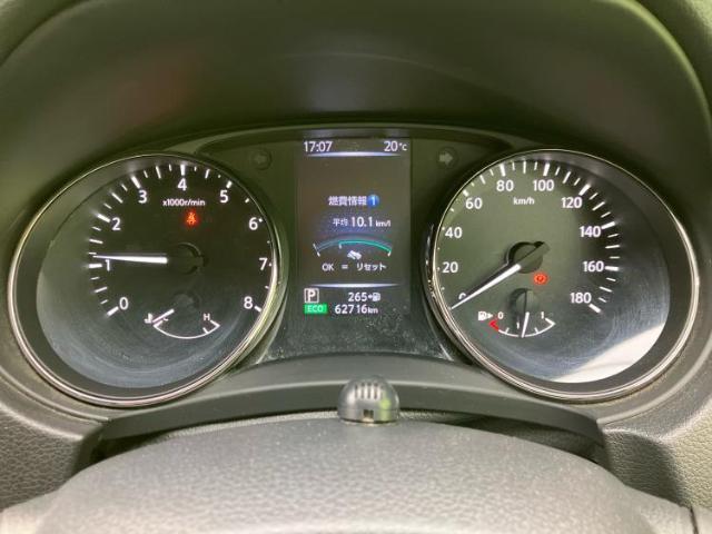 WECARSの展示場では実際に見て、触ってお車をお選びいただけます！知識の豊富な営業スタッフが様々なカーライフをご提案いたします！