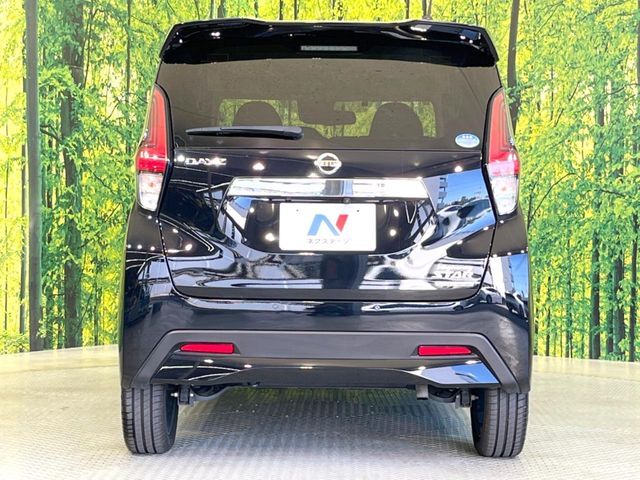 安心の最長10年・走行無制限保証（有償）をご用意。保証内容も充実はもちろん、無料点検＆オイル交換や、年中無休の全国・24時間ロードサービスも付帯されておりますのでご安心下さい。