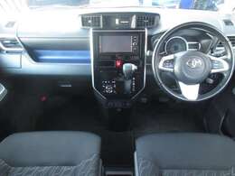 ご納車後も安心なプレミアム保証をご提案いたします。ナビや電装品、エアコンなども含めた600項目の充実した保証内容と安心のロードサービス付帯でサポートいたします。詳細はお尋ねください。