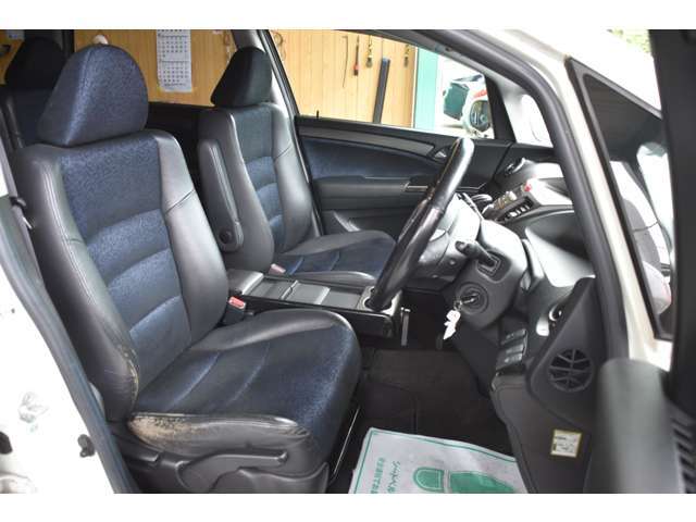 室内もクリーニング済みになります◎内装の状態も悪くありません♪是非とも現車確認お待ちしております！！