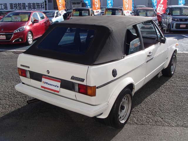 正規ディーラー車★左ハンドル★5速MT★ソフトトップ★セミバケットシート★マグナフローマフラー★ラビットエンブレム★アナログ時計★AC★丸目ヘッドライト★取説あり