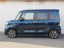 助手席ドア鈑金歴ございます。