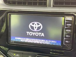 【純正ナビ】人気の純正ナビを装備しております。ナビの使いやすさはもちろん、オーディオ機能も充実！キャンプや旅行はもちろん、通勤や買い物など普段のドライブも楽しくなるはず♪